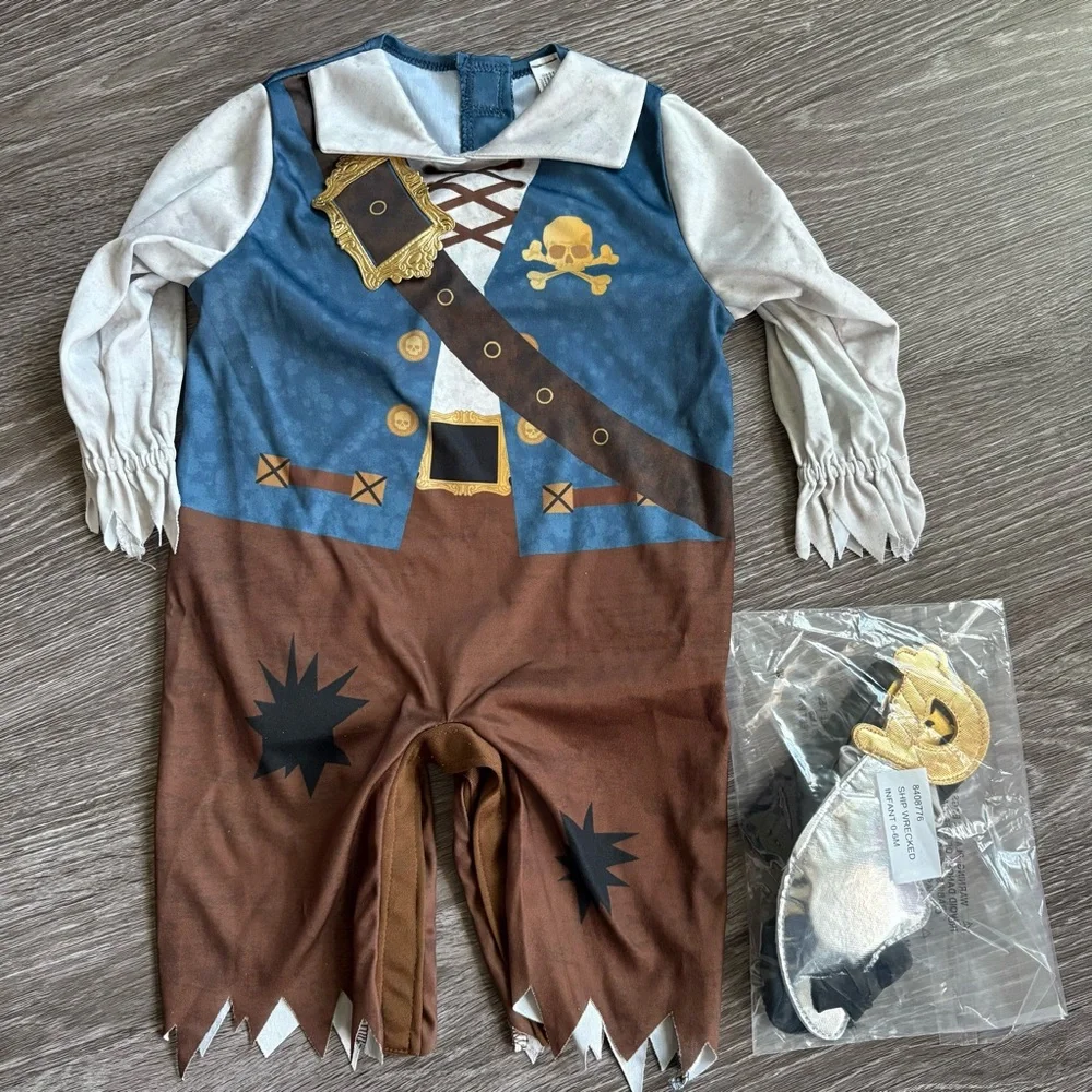 Adorable Ship Wrecked Baby Outfit Size 0-6 MONTHS